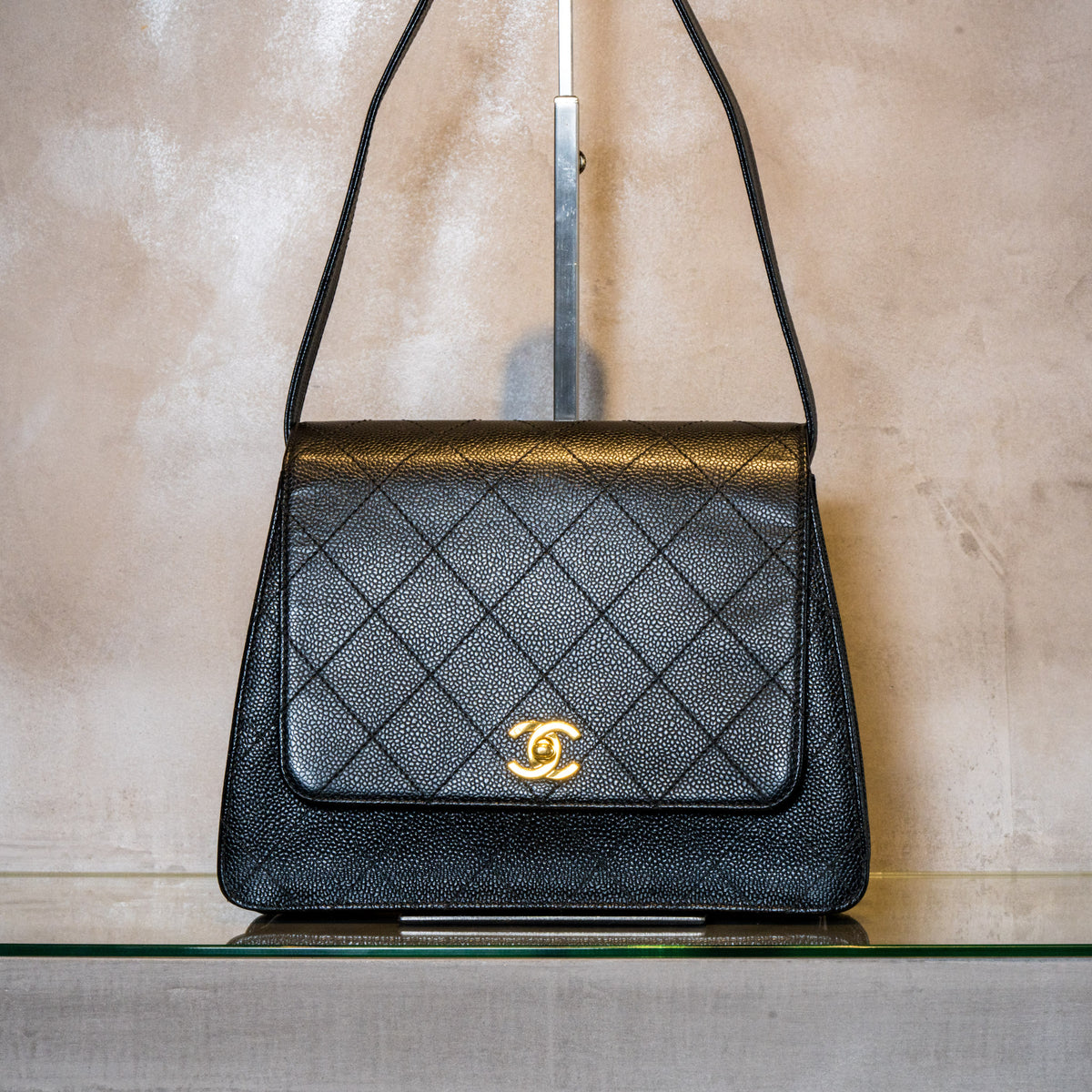 【シャネル】 マトラッセ キャビアスキン 【シリアル有】 CHANEL シャネル マトラッセ キャビアスキン – The BOUTIQUE