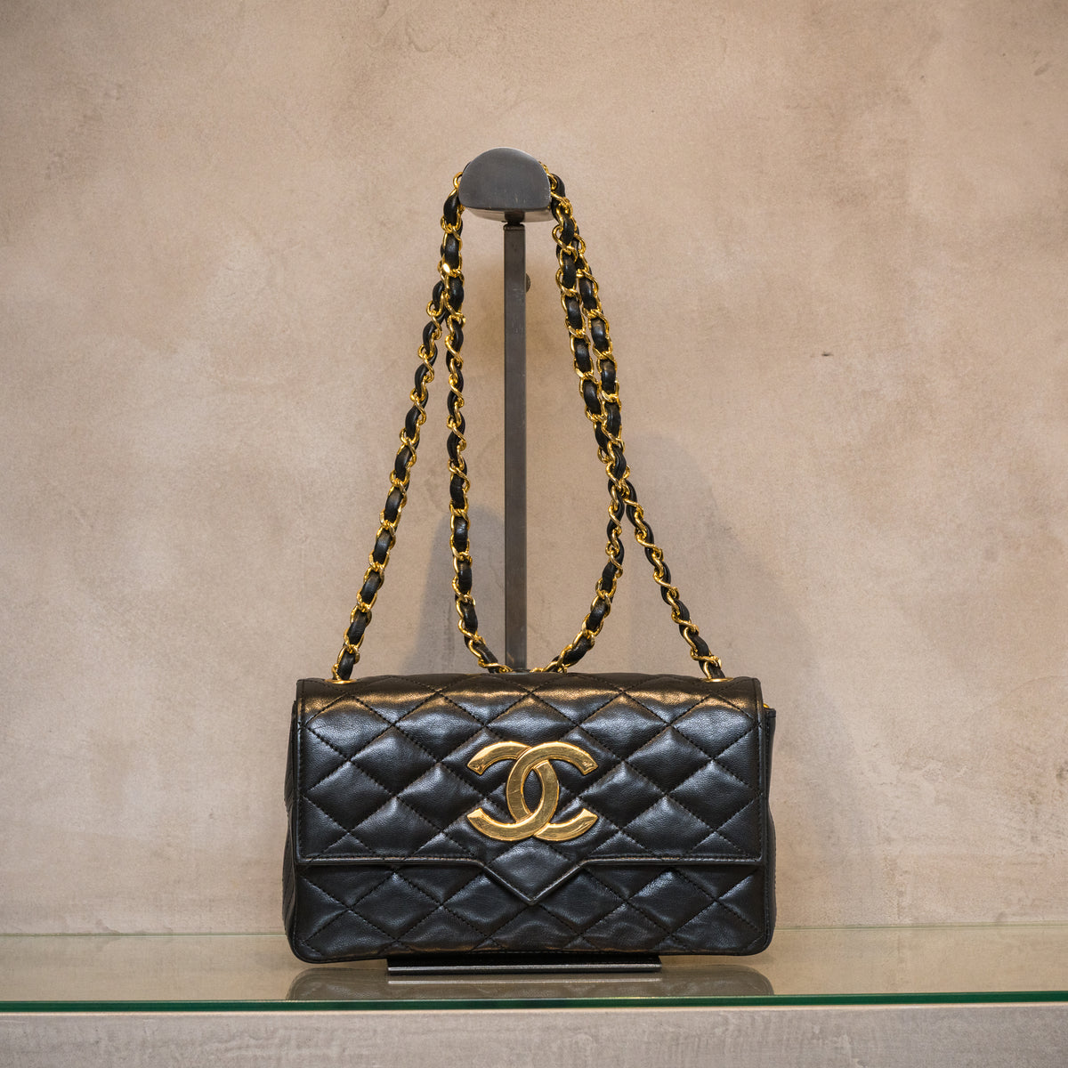 CHANEL シャネル マトラッセ デカココマーク ラムスキン – The