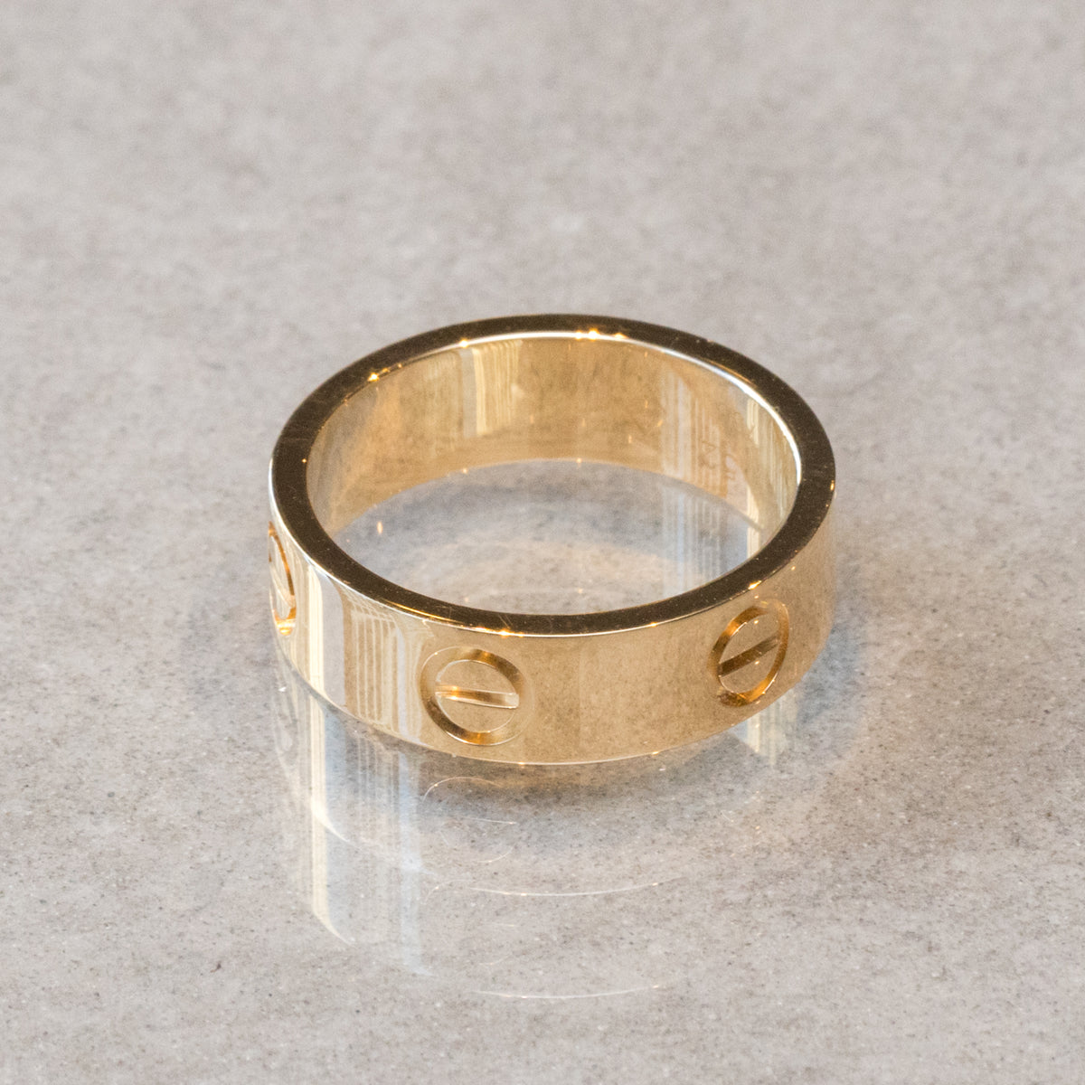 【証明書あり】Cartier カルティエ ラブリング YG　サイズ52 Cartier カルティエ ラブリング 52 – The BOUTIQUE