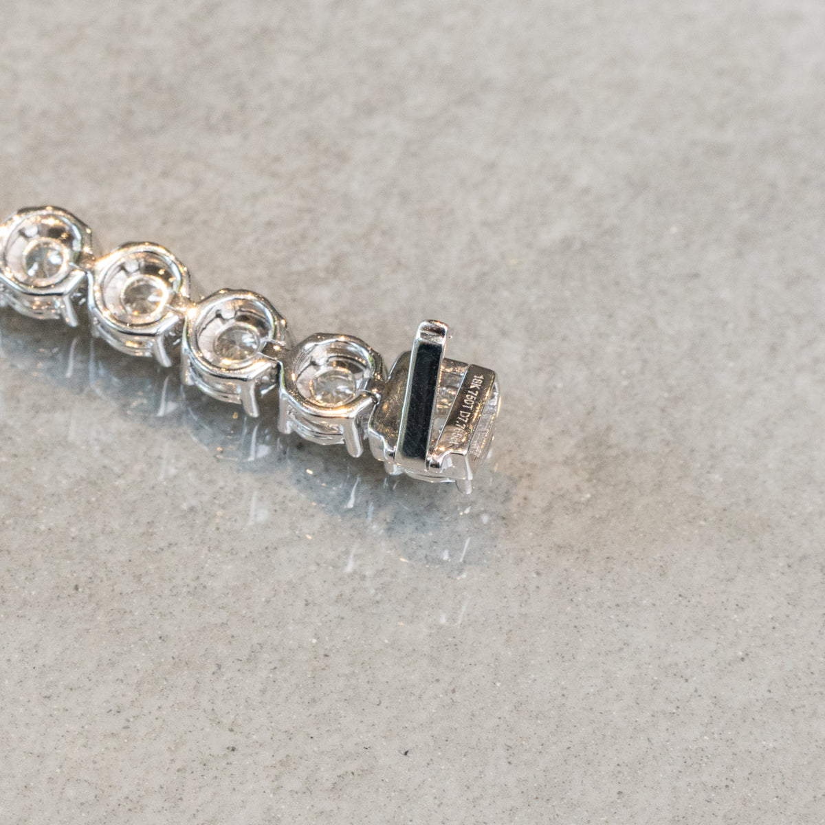 K18 ホワイトゴールド ダイヤモンド テニスブレス – The BOUTIQUE