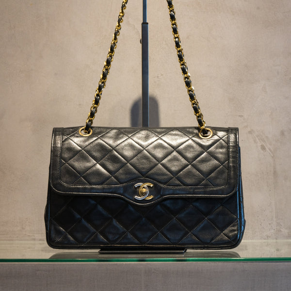 CHANEL シャネル マトラッセ パリ限定 ラムスキン ツートン金具 ブラック ショルダーバッグ – The BOUTIQUE