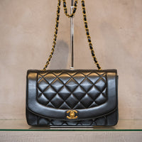 CHANEL　シャネル　マトラッセ　ダイアナ25　ラムスキン