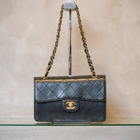 CHANEL　シャネル　マトラッセ23　ラムスキン