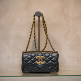 CHANEL　シャネル　マトラッセ　デカココマーク　ラムスキン
