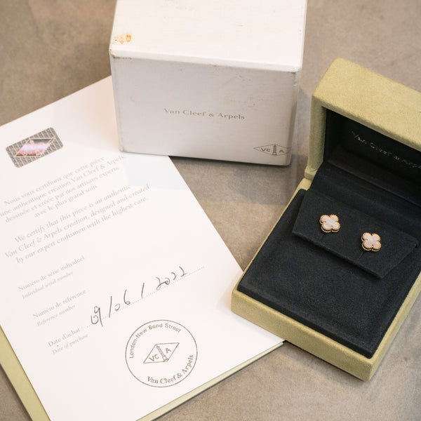 Van Cleef＆Arpels　ヴァンクリーフアーペル　スウィートアルハンブラ ピアス　シェル