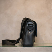 LOUIS VUITTON　ルイ・ヴィトン　エピ　メッセンジャー ダウンタウンPM
