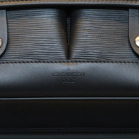 LOUIS VUITTON　ルイ・ヴィトン　エピ　メッセンジャー ダウンタウンPM