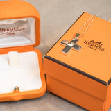 HERMES　エルメス　クロス ネックレス