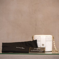 CHANEL　シャネル　マトラッセ　バニティミニ　ラムスキン　ホワイト