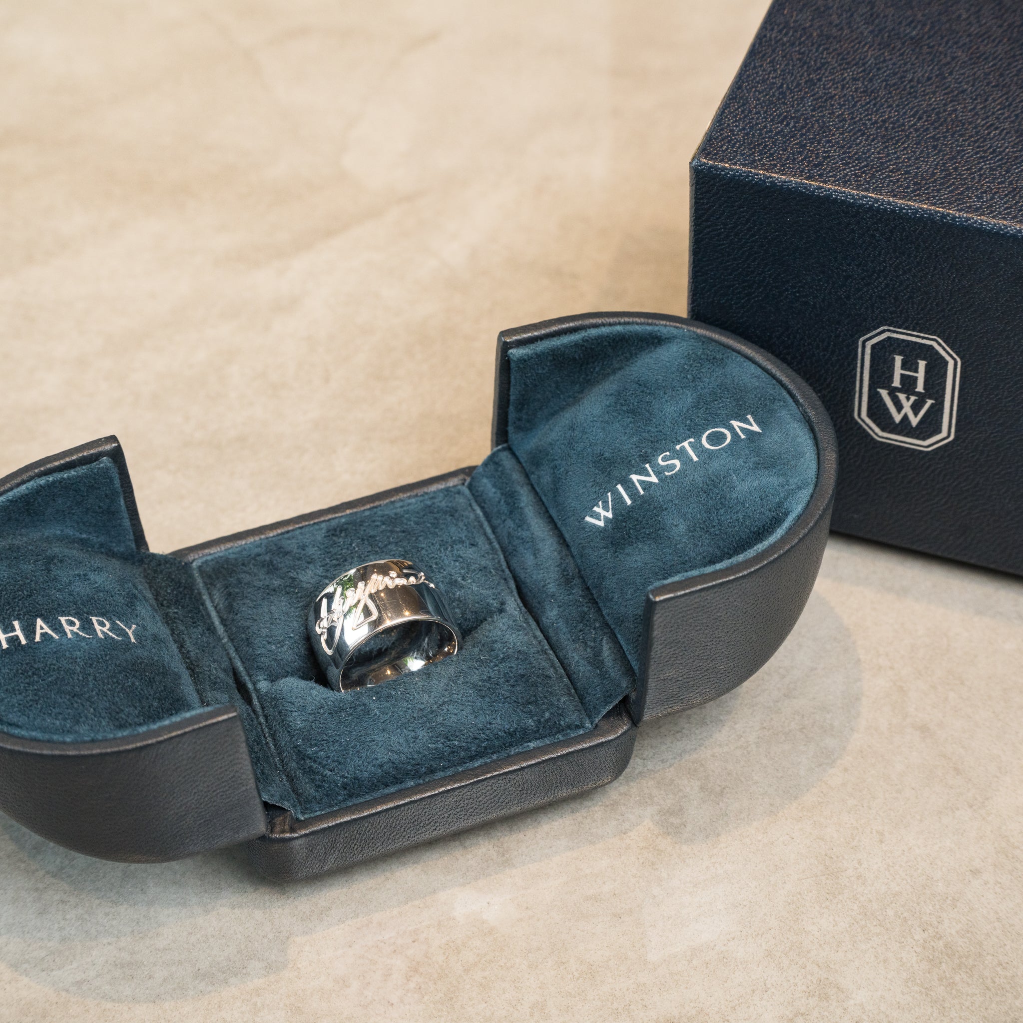 Harry Winston – The BOUTIQUE