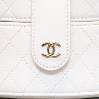 CHANEL　シャネル　マトラッセ　バニティミニ　ラムスキン　ホワイト