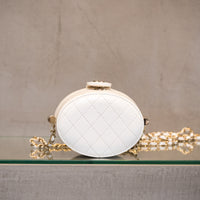 CHANEL　シャネル　マトラッセ　バニティミニ　ラムスキン　ホワイト
