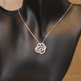 CHANEL　シャネル　カメリア コレクション ネックレス　ミディアム