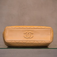 CHANEL　シャネル　マトラッセ　キャビアスキン　がま口