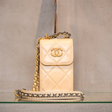 CHANEL　シャネル　マトラッセ　ベージュ　フォンホルダー　