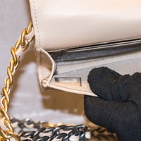 CHANEL　シャネル　マトラッセ　ベージュ　フォンホルダー　