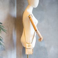 CHANEL　シャネル　マトラッセ　ベージュ　フォンホルダー　