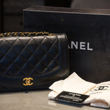 CHANEL　シャネル　マトラッセ　ダイアナ25　ラムスキン