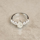 Pt900　プラチナ　ダイヤモンド　ペアシェイプカット