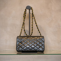 CHANEL　シャネル　マトラッセ　デカココマーク　ラムスキン