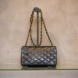 CHANEL　シャネル　マトラッセ　デカココマーク　ラムスキン