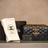 CHANEL　シャネル　マトラッセ　デカココマーク　ラムスキン
