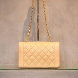 CHANEL　シャネル　マトラッセ ダイアナ25　ラムスキン　ベージュ