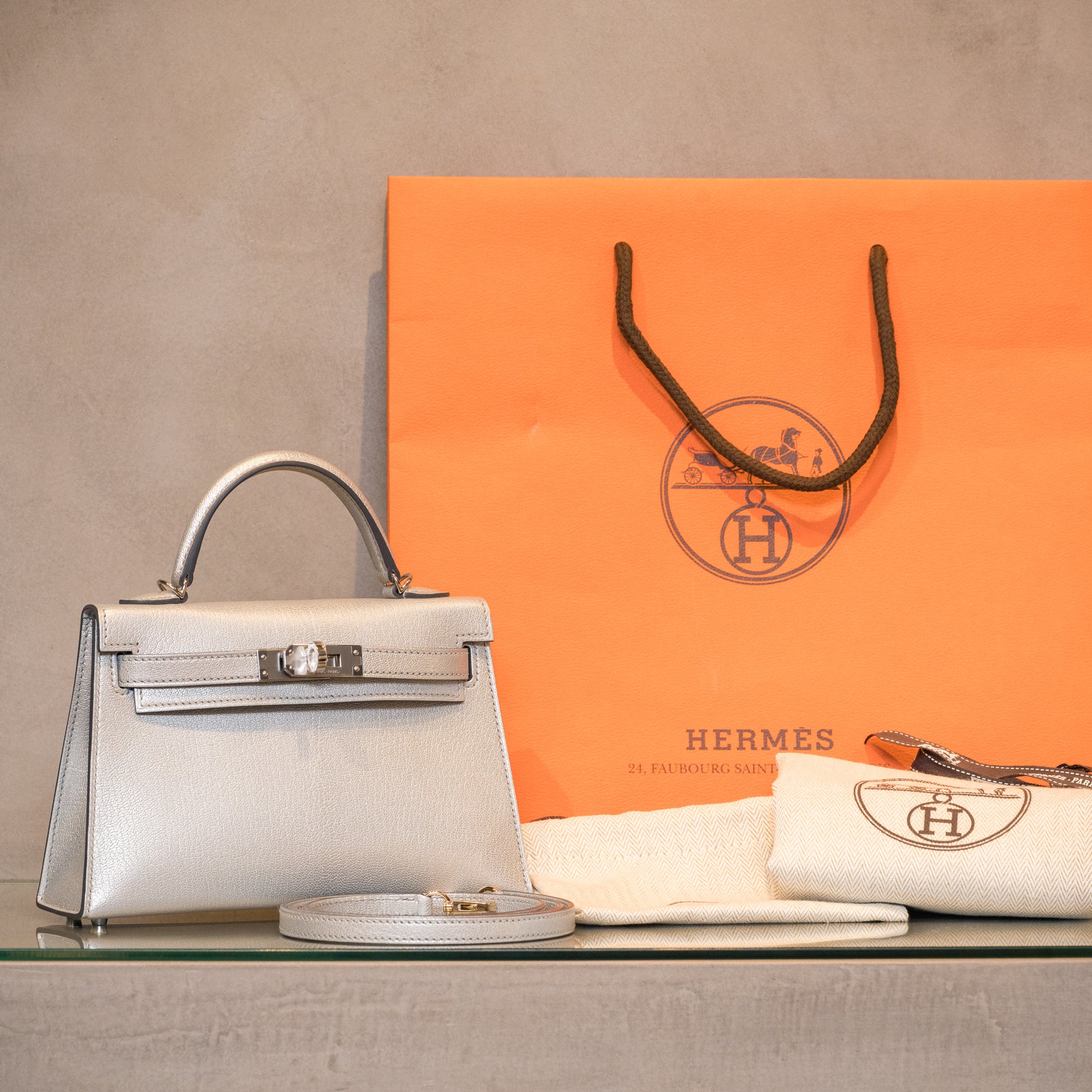 希少品♦HERMES エルメス ネックレス ◆男女兼用♦ケリー新品未使用 HERMES ネックレス ケリーシェーヌ PM – GINZA SATAKE