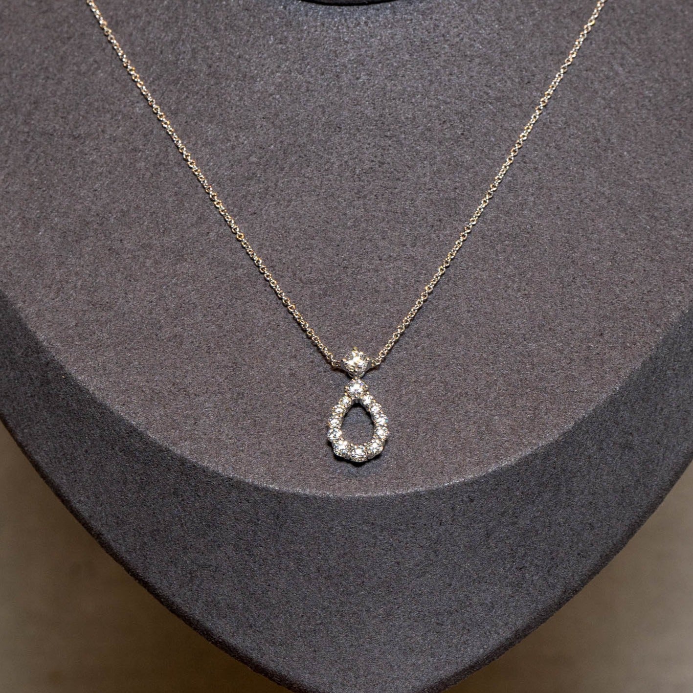 Harry Winston – The BOUTIQUE
