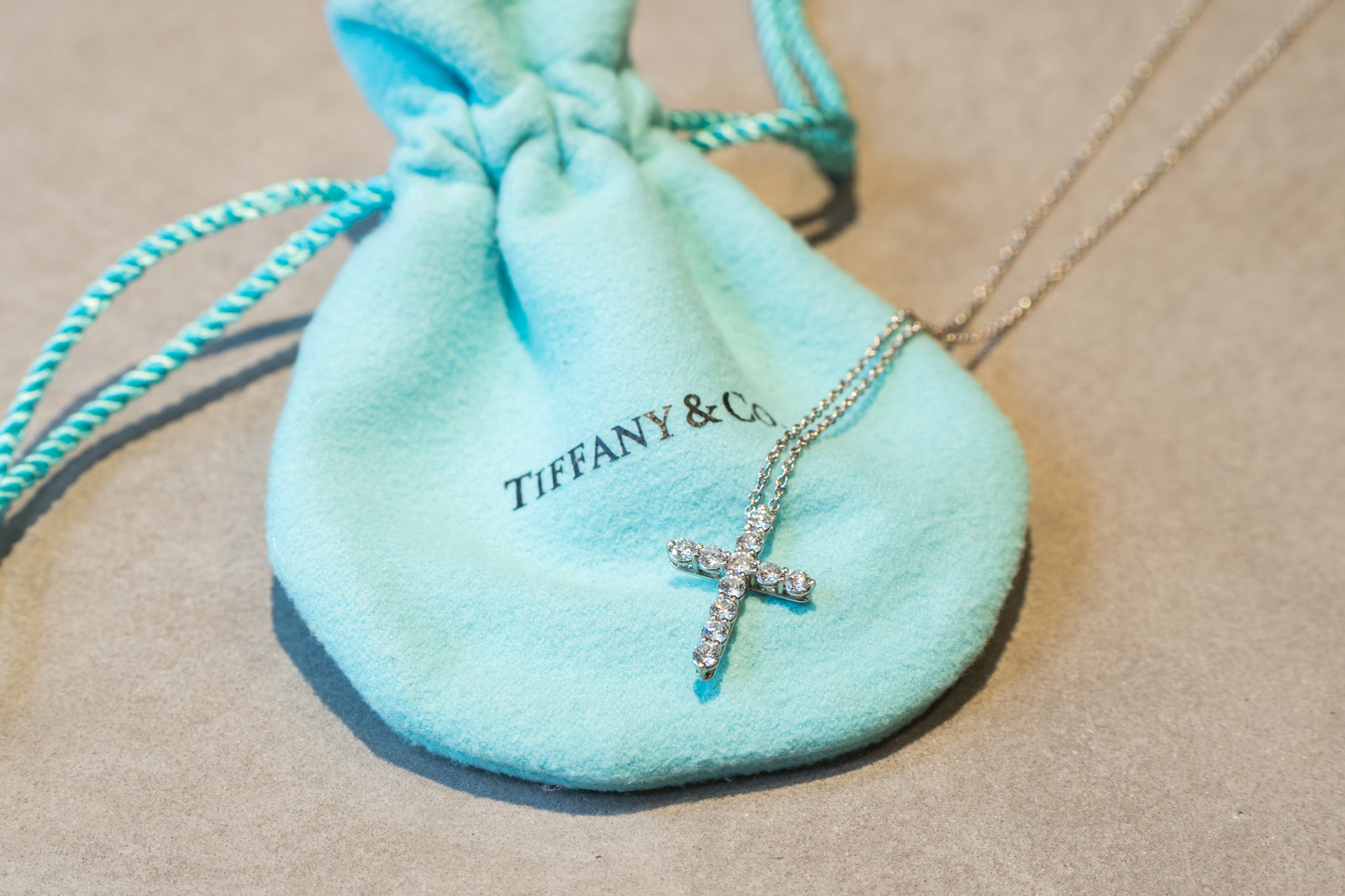 Tiffany & Co. クロスペンダント（スモール） Tiffany＆Co. ティファニー＆コー クロスペンダント スモール – The